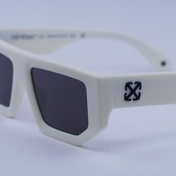 Off-White OERI13F VANCOUVER 0107 Sunglasses White Geometric Frame, Grey Lenses - Picture 2 of 12